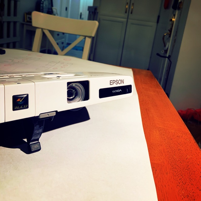 Projector epson eb-1776w มือสองอุปกรณ์พ้อมรีโมท