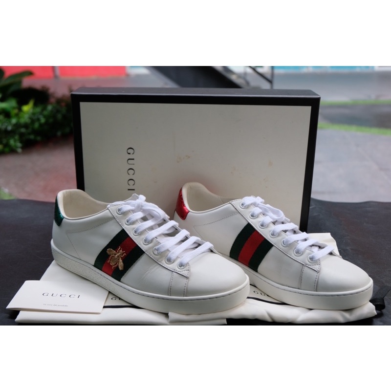 #SH7948 Used Gucci sneaker ไซส์ 38 EU สีขาว รองเท้ากุชชี่ลายผึ้ง
