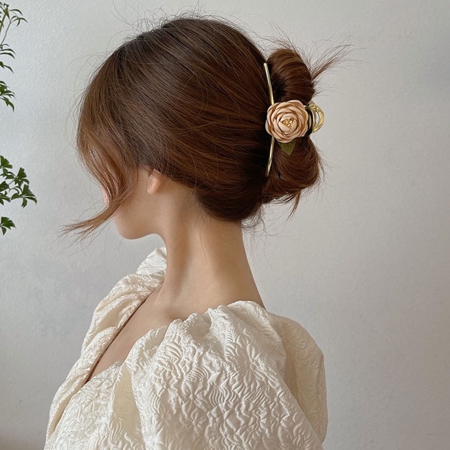 กิ๊บหนีบโลหะกุหลาบ Rose Hair Clip ขนาด 11.5 cm. ทรงสวยหรู วัสดีอย่างดี ใช้หนีบผมออกงานได้เลยค่ะ กิ๊บหนีบผม กิ๊บผม