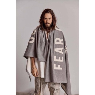 ผ้าคลุม Fear of god embroiderd throw