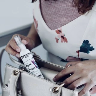 Wilkins Deocent สเปรย์ดับกลิ่นเท้าและรองเท้า(ยาวนาน 24 ชม.)แก้ปัญหาที่ต้นตอจากสารสกัดใบชาออสเตรเลีย
