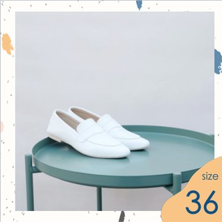 ไซส์ 36 Moca white รองเท้าส้นแบน