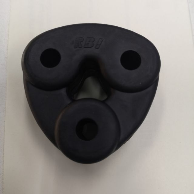 ยางหิ้วท่อไอเสียรถแบบ 3 รู ยี่ห้อ RBI