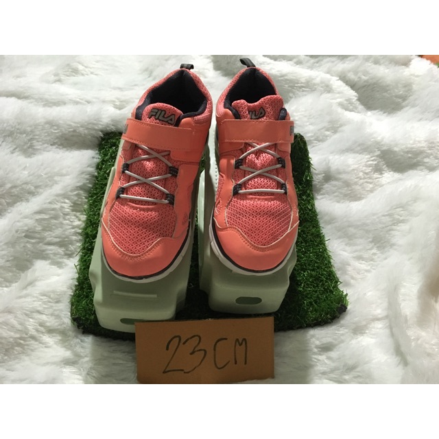 รองเท้าเด็กมือสองFILA