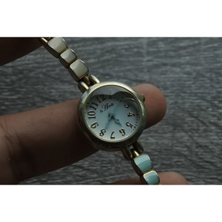 นาฬิกา Vintage มือสองญี่ปุ่น ARA ระบบ Quartz ผู้หญิง ทรงกลม กรอบเงิน หน้าขาว หน้าปัด 23mm