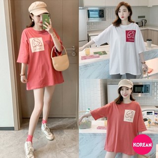 🎀Korean Fashion🎀เสื้อโอเวอร์ไซส์แขนสั้น สกรีนลายสี่เหลี่ยมหน้าเด็กผู้หญิง ผ้านิ่มเด้ง 2 สี แฟชั่น