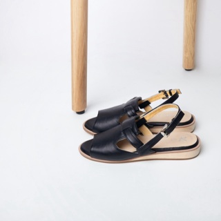 make a move รองเท้าแตะ Black : Maple-Open Toe sandals