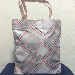 กระเป๋าถือ FANCL ลายสีชมพู