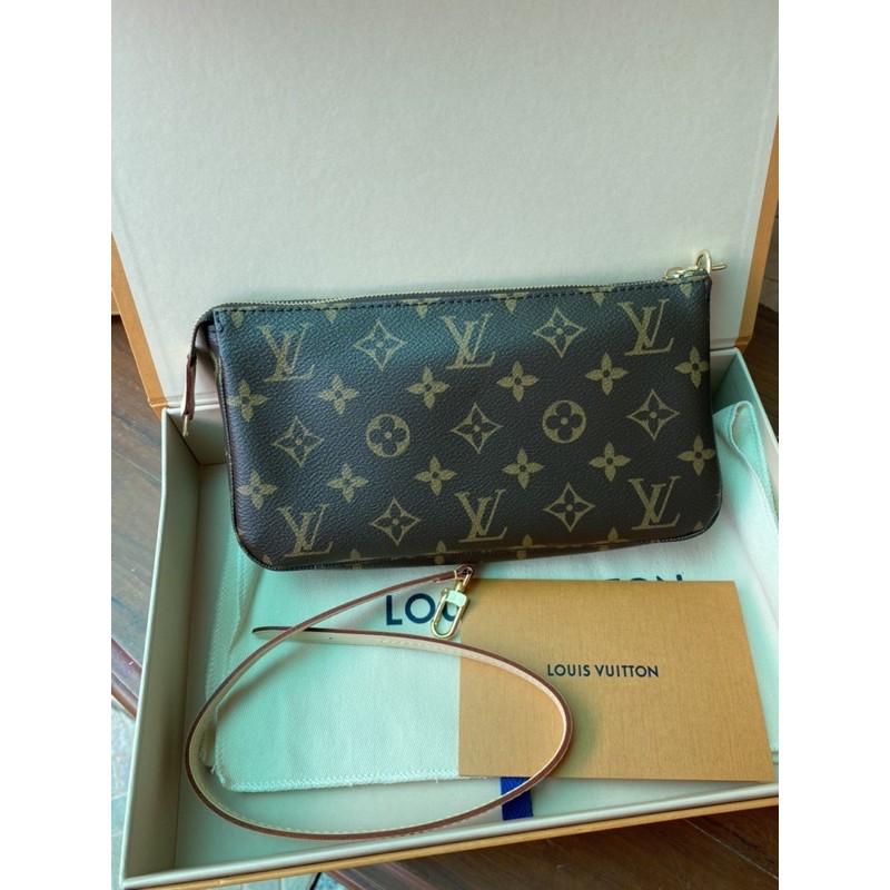 New lv pochette nm dc 20