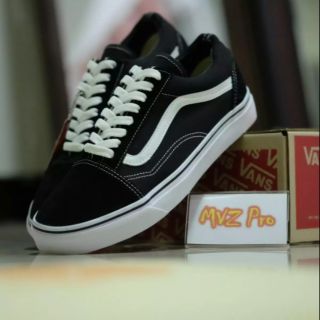 Vans Old Skool ดำ-คลาสสิค 100% Made in Vietnam ยอดฮิต ลดราคาพิเศษ ของแถมเพียบ!!!