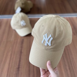 &lt;พร้อมส่ง&gt;หมวก MLB N-Cover ball cap สีเบจ logo NY Free size ด้านหลังหมวกมีสายปรับขนาดได้