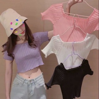 เสื้อผู้หญิง เสื้อครอป เสื้อเกาหลี เสื้อแฟชั่น  ปาดไหล่ เสื้อแฟชั่นผู้หญิงน่ารัก