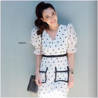 👗Pfashion [ส่งไว!!🚛] P11290 เดรสคอวีแขนตุ๊กตาจุดเหลี่ยม #เมย์เฟื่อง V-neck dress with square dot sleeves#เมย์เ