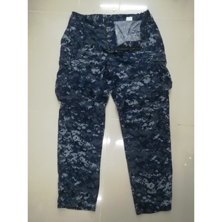 06TUSNกางเกงทหารUSขนาดL-R  เอว 35-39นิ้วขายาว ลายพรางDIGITAL NAVY  TROUSER WORKING US NAVYผ้าหนา50/50พร้อมป้ายชื่อ