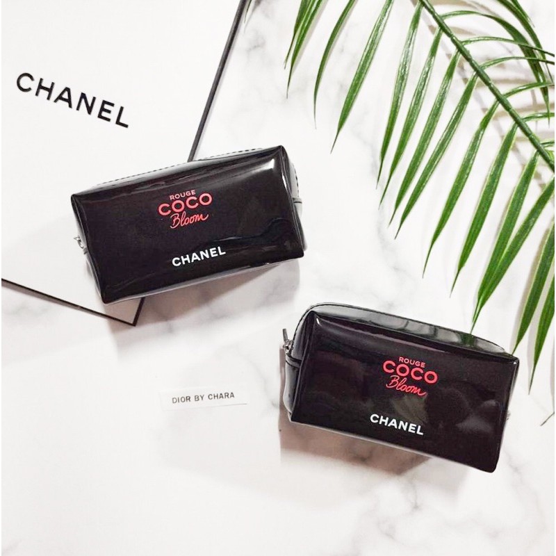 กระเป๋าเครื่องสำอาง Chanel Coco Bloom