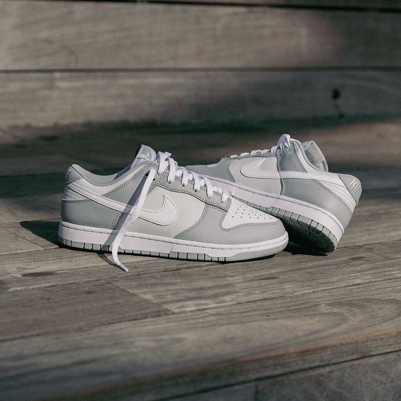 nike dunks low grey and white