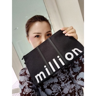 กระเป๋าถือ paco rabanne 1million สีดำ ของแท้