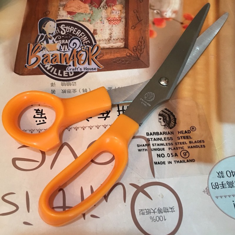 กรรไกร กรรไกรตัดผ้า คนป่า Scissors Size ขนาด 9 นิ้ว กรรไกรตัดผ้าอย่างดี สินค้าพร้อมส่งจากไทย