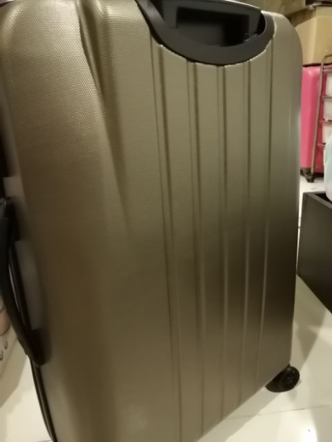 กระเป๋าเดินทาง Esprit Trolly luggage 29 นิ้ว สีน้ำตาลทองสุดหรู​