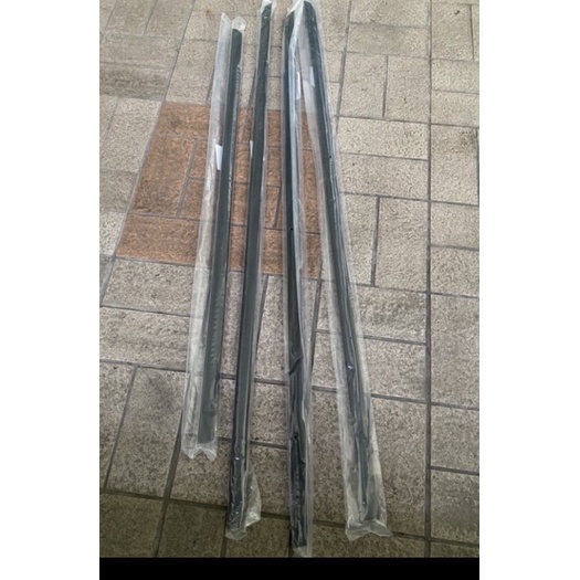 ยางรีดน้ำนอกNissan Teana J31 ปี2003-2008 สี่เส้น มีโครเมี่ยม ตรงรุ่น
