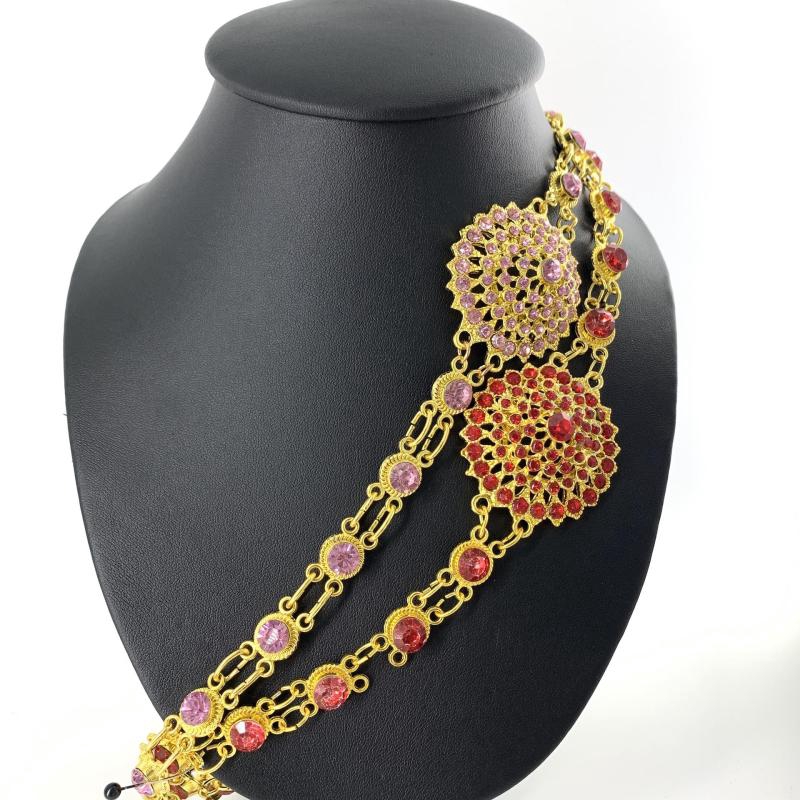 Vintage Jewelry สร้อยสังวาลย์ ประเพณี ชุดไทย สี่สี เต็มไปด้วยเพชร สังวาลย์