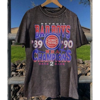 T-shirt  เสื้อยืด พิมพ์ลาย Detroit Bad Boys Back To Back Champion NBA สไตล์วินเทจ สําหรับผู้ชาย และผู้หญิงS-5XL