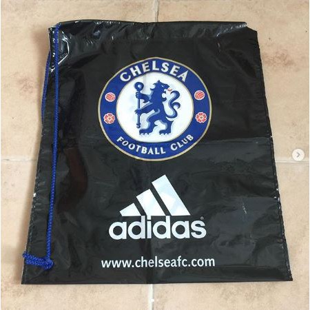 กระเป๋า ถุง ถุงพลาสติก หูรูด แบรนด์ Adidas x Chelsea สีดำ ถุงผ้า ของแท้ จุของได้เยอะ ดูดีมาก ของใหม่ มือ 1 ถุงรองเท้า