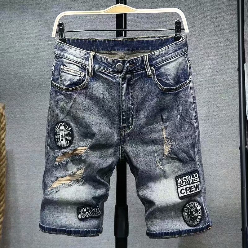 2021 summer new embroidery ripped denim shorts male Korean version of ...