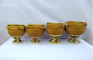 บาตร บาตรพระสเตนเลส ตราทานตะวันขนาด7",8",9"ครบขุด(บาตร.+ฝาบาตรเลส+ถุงหุ้มบาตรผ้าโทเร+ขาหวาย)