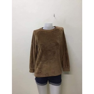 #uniqlo  #สเวตเตอร์ผ้าฟรีส ขนนุ่ม สวยใส่อุ่น ❤️ อก 42~44” ยาว 24”