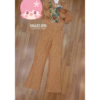 จั๊มสูทขายาวลูกไม้ทั้งตัวแต่งผ้าทออก งานป้าย Valley girl SizeS ***มือ1ป้ายห้อย
