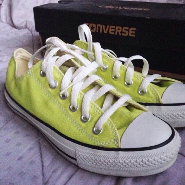 รองเท้า converse