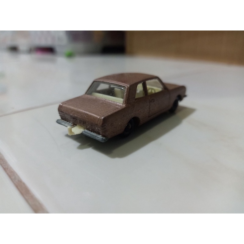 Matchbox 25d Ford Cortina Mk2 Made in England 1960