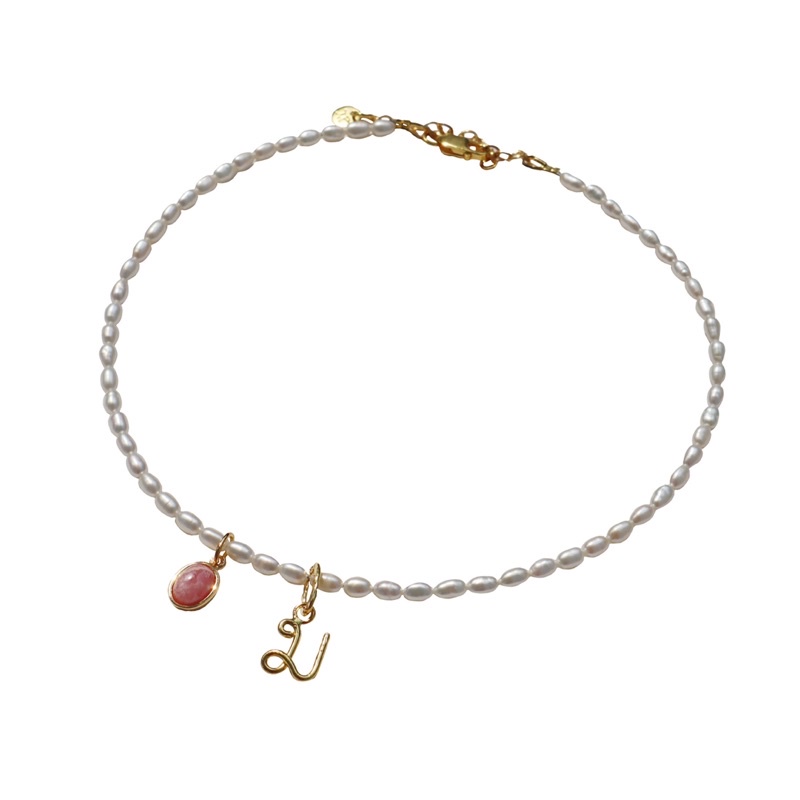 Middle M Jewelry สร้อยมุก baby pearl ตัวอักษรไทยสีทอง
