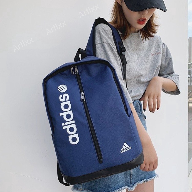 Adidas backpack พร้อมสต็อก Unisex ที่มีกระเป๋าสะพายเดียวกันกระเป๋านักเรียนใหม่กระเป๋าเป้สะพายหลังแฟชั่นความจุสูงพิเศษ