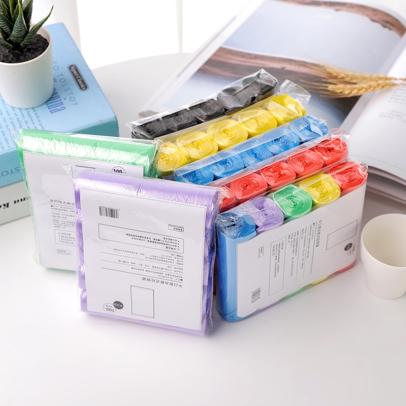 ถุงขยะ พกพา ถุงขยะม้วนละ15 ใบขนาด 45×50 (ร้านสุ่มสีให้ ในแพคเป็นสีเดียวกันทั้งม้วน)