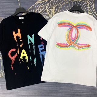เสื้อยืดผ้าฝ้ายพิมพ์ลาย[พร้อมส่ง] เสื้อยืดแขนสั้น พิมพ์ลายโลโก้ Tik Tok Influencer Chanel 1 สี แฟชั่นฤดูร้อน สําหรับคู่ร