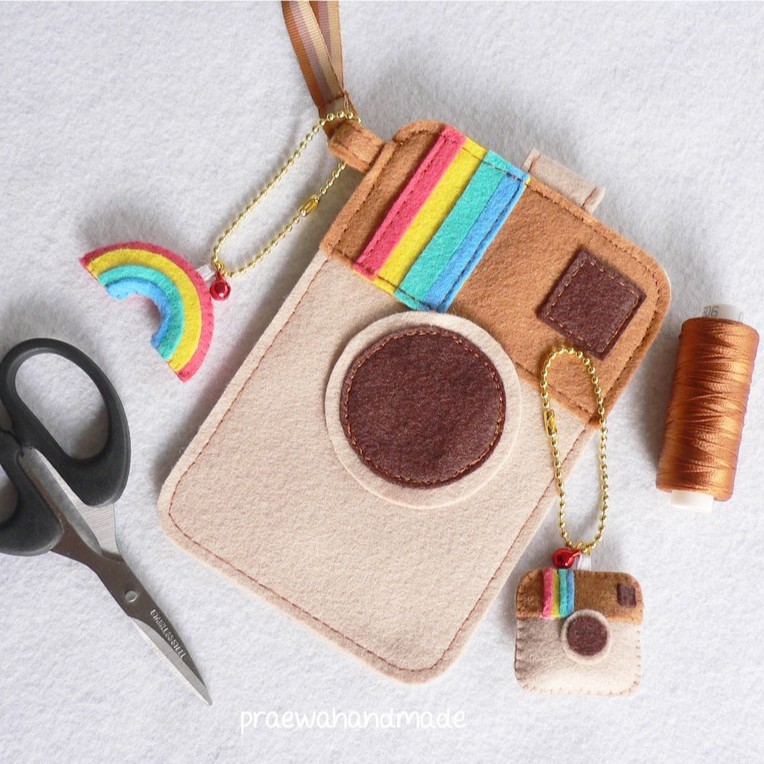 Iphone case เคสไอโฟนพร้อมสายคล้องคอ