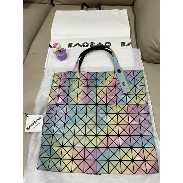 Bao Bao Issey miyake 10x10 สี Light Rainbow Limited Used
