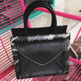 VV002 - GLAMOUR LETTER BAG ( ดำ )