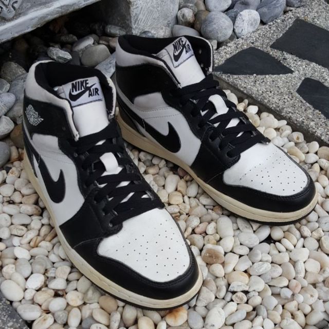 รองเท้ามือสอง Nike Air Jordan 1 Retro High OG (Size 42 / 26.5 Cm.)