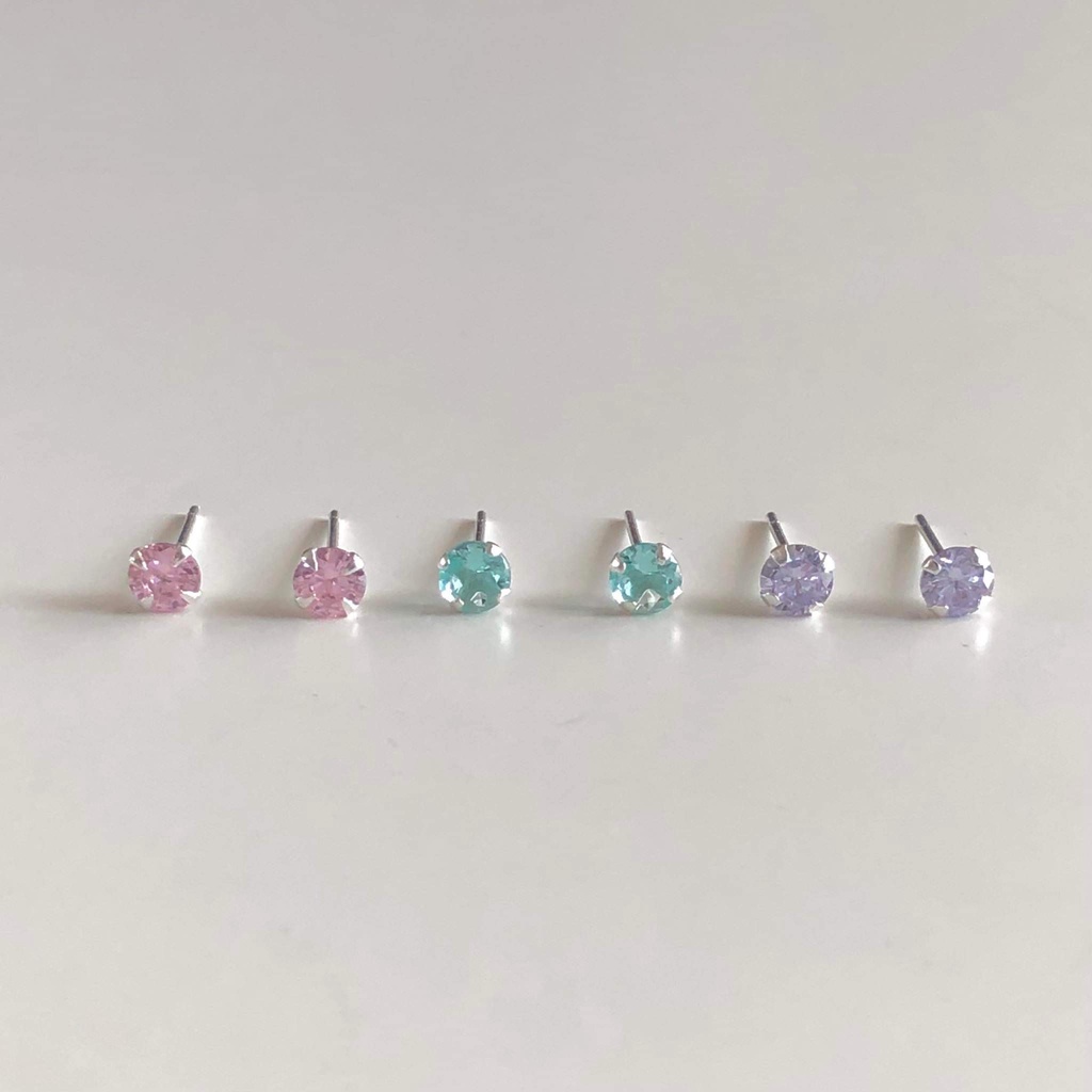 Winterwinter Jewelry Silver925 : เครื่องประดับเงินแท้925 ต่างหูเงินแท้ เพชร cz ขนาด 4 mm ( ราคาต่อคู่ )