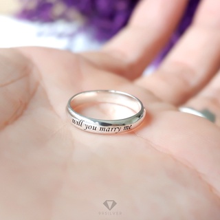 แหวนเงินแท้ หน้ากว้าง 3 มิลลิเมตร ผิวโค้งเงา สลักอักษรสีดำ (…