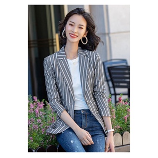 Grey Strip Blazer เสื้อสูททำงาน เสื้อเบลเซอร์ เนื้อผ้าทอลายสีเทาสลับขาว ซับในเย็บติดทั้งชุด งานแบรนด์
