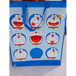 ถุงกระสอบ กระเป๋า กระสอบ ไซส์L ลาย โดเรมอน หลายหน้า มีลายหน้าหลัง ขนาด 65x55x30 CM. shopping bag ลิขสิทธิ์แท้ 100%