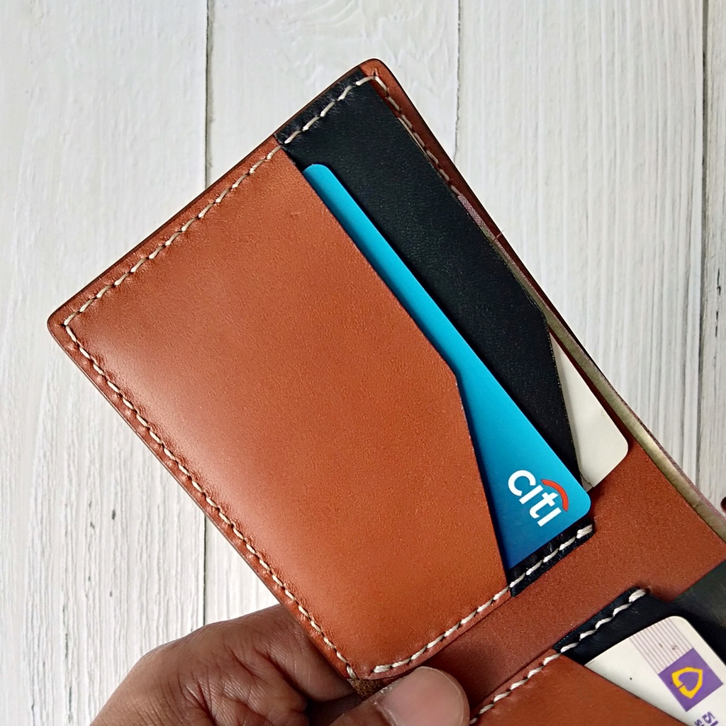กระเป๋าสตางค์ผู้ชาย หนังแท้ Vslim Concept Wallet สีน้ำตาล เบาและบาง ...