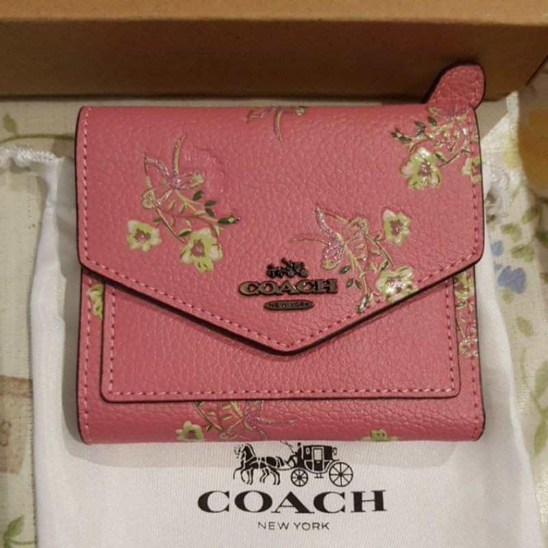 COACH (โค้ช) กระเป๋าสตางค์ใบสั้น สีชมพูนู้ดวินเทจ