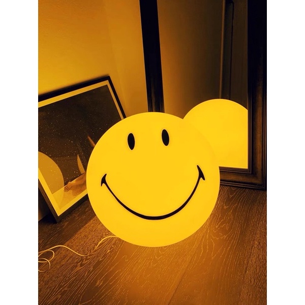 พร้อมส่ง โคมไฟยิ้มแฉ่ง โคมไฟLED