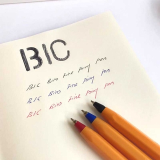 BIC ปากกาลูกลื่น รุ่น Fine easy glide 0.7 มม ด้ามสีเหลือง