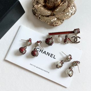 Set Earring &amp; Brooch เต่าทองชาแนล น่ารักนะคะ